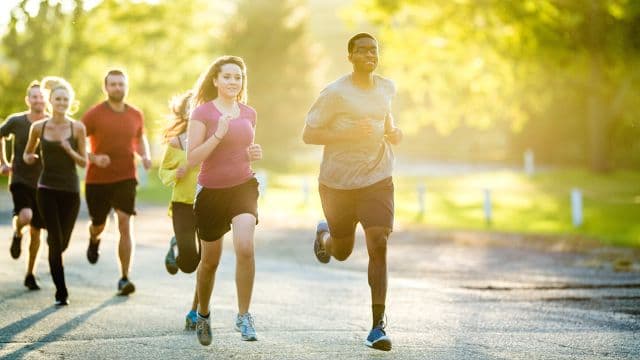 Ketika Lapangan Hijau Berubah Abu-Abu: Bagaimana Polusi Udara Mengubah Wajah Olahraga Global