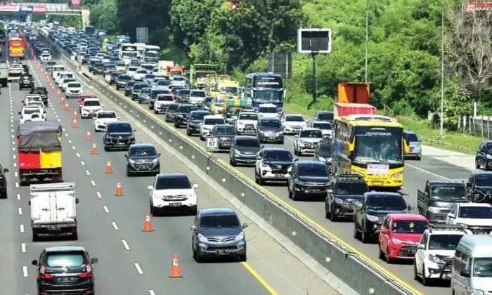 Di Balik Kemacetan Akhir Tahun: Ketika Kota Besar Berubah Menjadi Lahan Uji Kesabaran