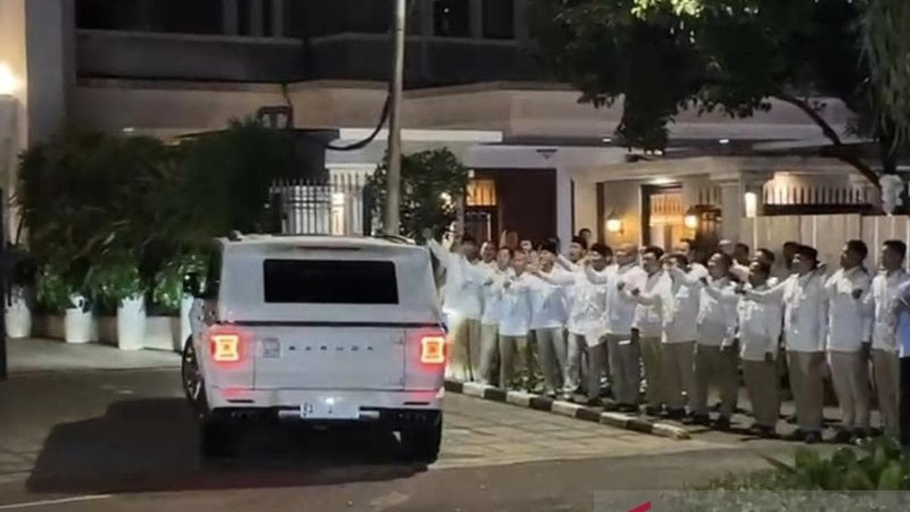Makna di Balik Kesederhanaan: Refleksi 18 Tahun Gerindra di Bawah Kepemimpinan Prabowo