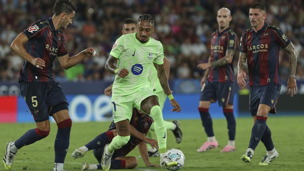 Pertaruhan Klasemen di Pekan Ke-25 La Liga: Real Madrid dan Barcelona Hadapi Ujian Berbeda