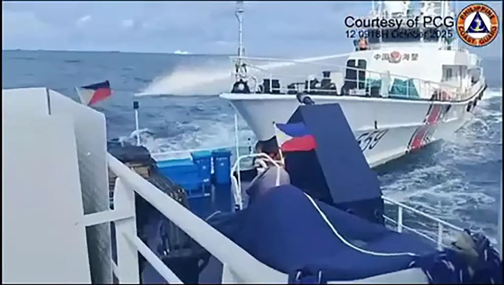 Laut China Selatan: Bukan Cuma Sengketa Dua Negara, Tapi Simpul Geopolitik Global yang Makin Panas