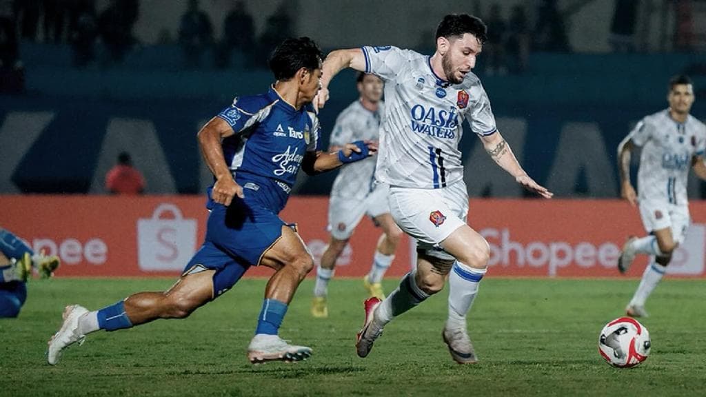 Drama VAR dan Mati Lampu: PSIM Hanya Raih 1 Poin di Hadapan Suporter Setia