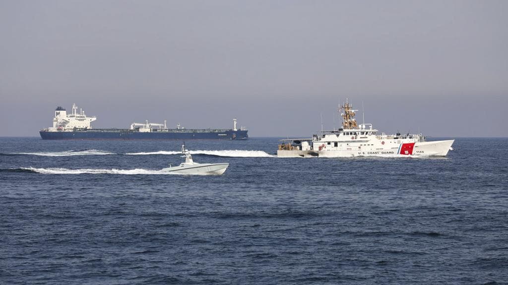 Selat Hormuz dan Dilema Industri Maritim: Ketika Jalur Minyak Dunia Berubah Jadi Medan Tarik-Ulur Politik