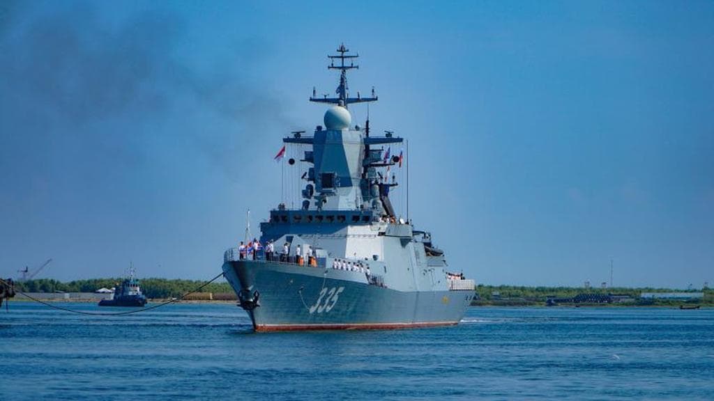 Dari Tanjung Priok ke Laut China Selatan: Makna Strategis Latihan TNI AL-Rusia