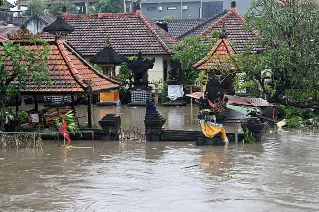 Ketika Hujan Mengubah Wajah Denpasar: Refleksi Dampak Banjir di Pulau Dewata